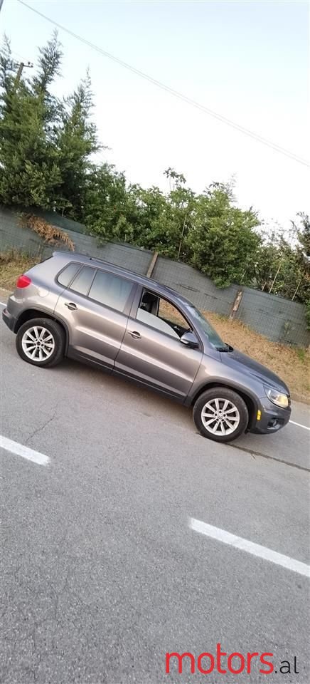 2013' Volkswagen Tiguan photo #3