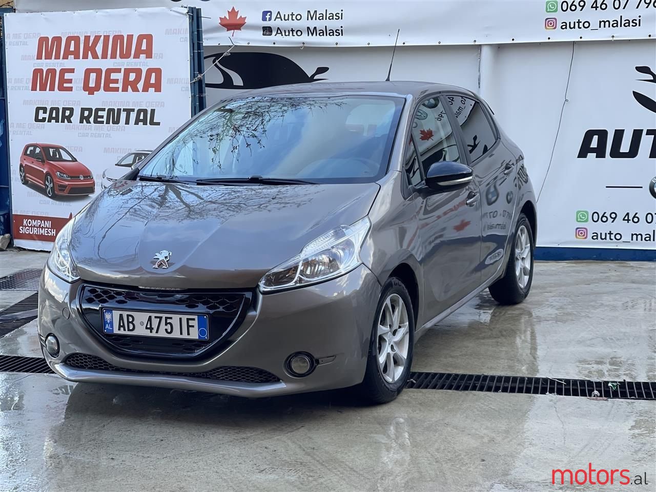 2013' Peugeot 208 photo #2