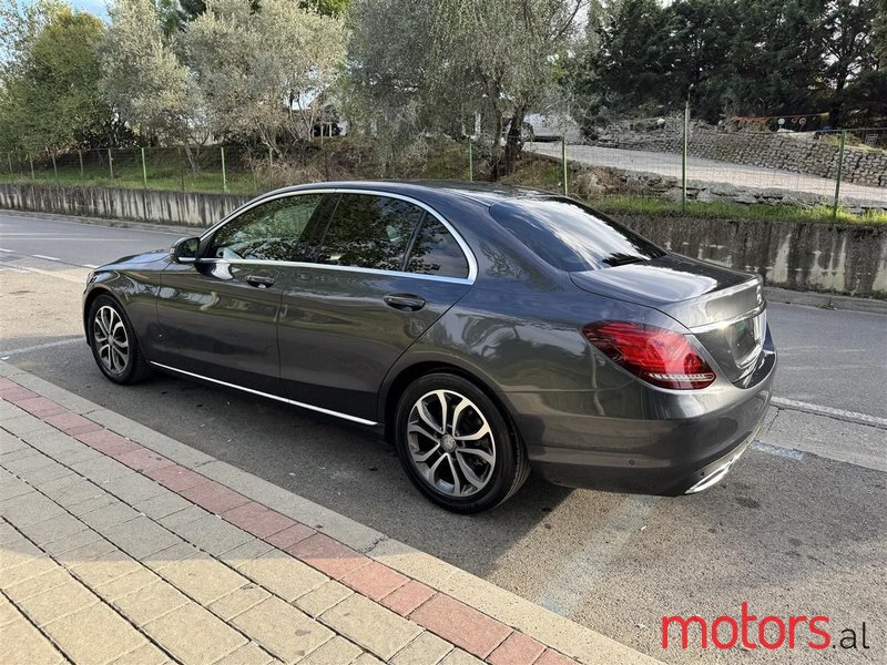 2016' Mercedes-Benz C 200 photo #2