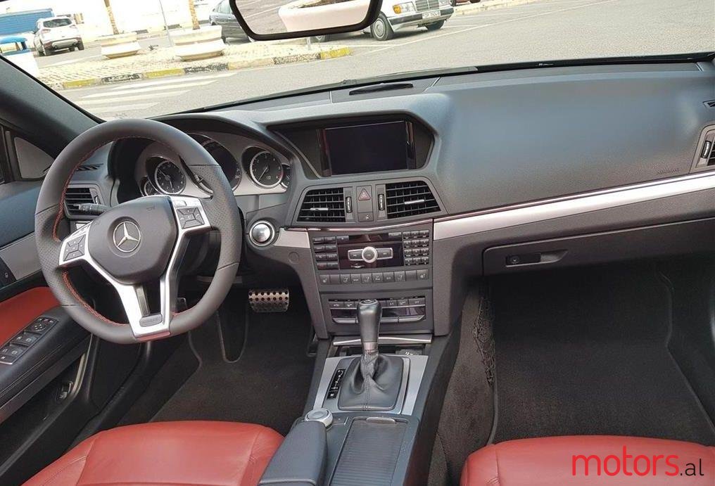 2011' Mercedes-Benz E 350 photo #2