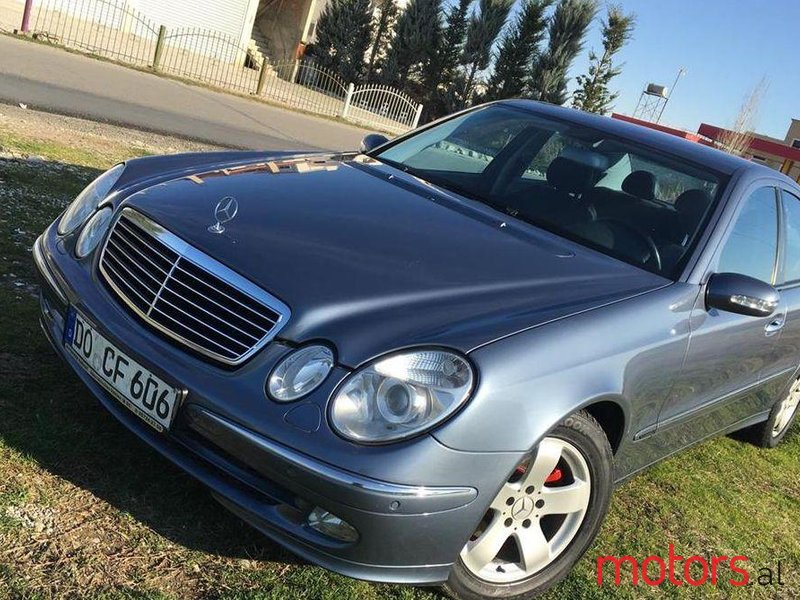 2005' Mercedes-Benz E 220 photo #1