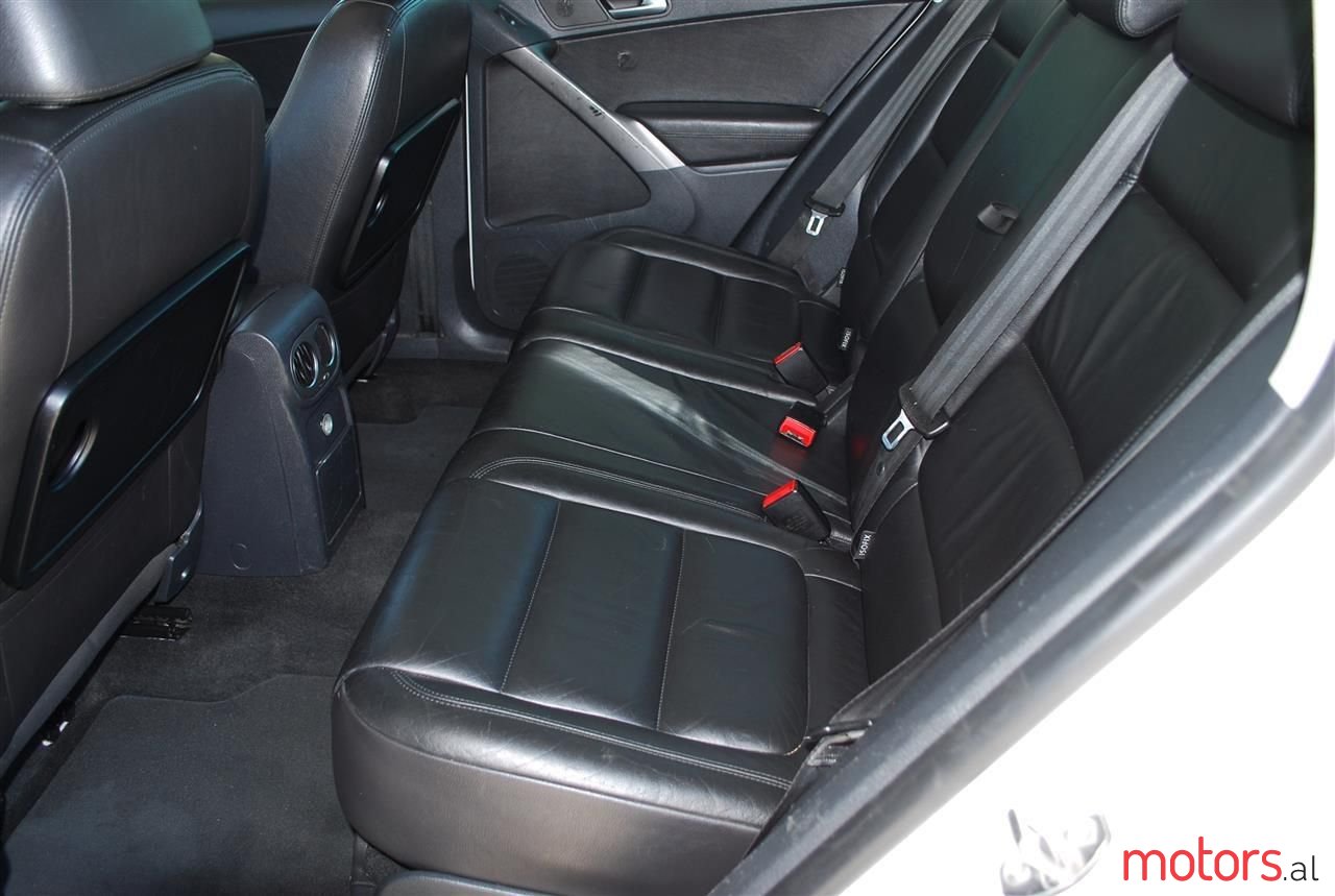 2009' Volkswagen Tiguan photo #3