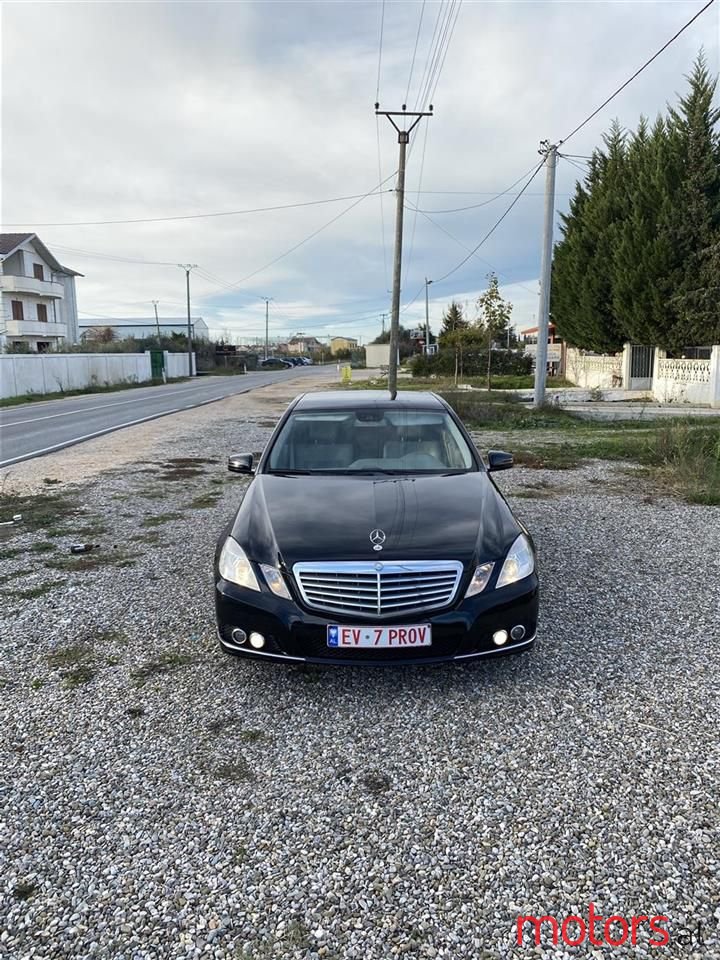 2009' Mercedes-Benz E 220 photo #3