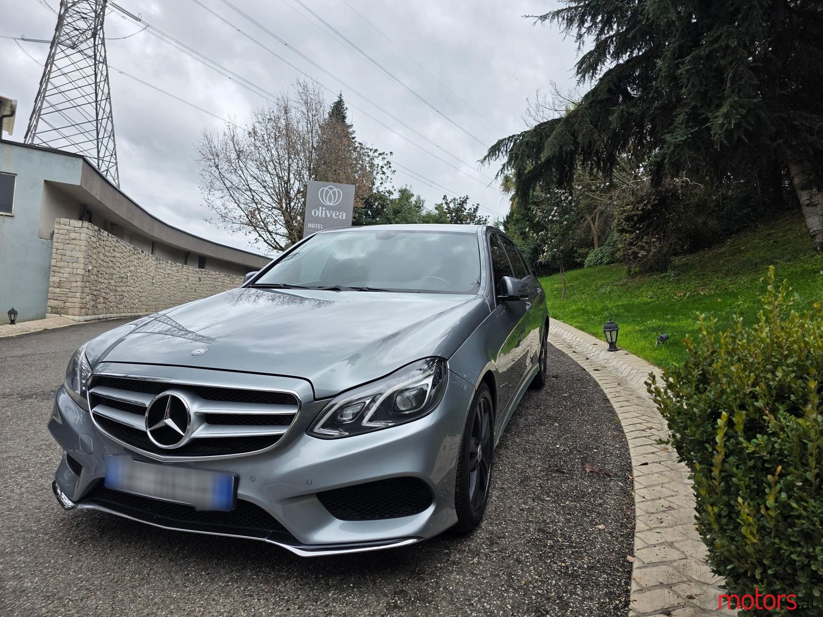 2013' Mercedes-Benz E 220 photo #5