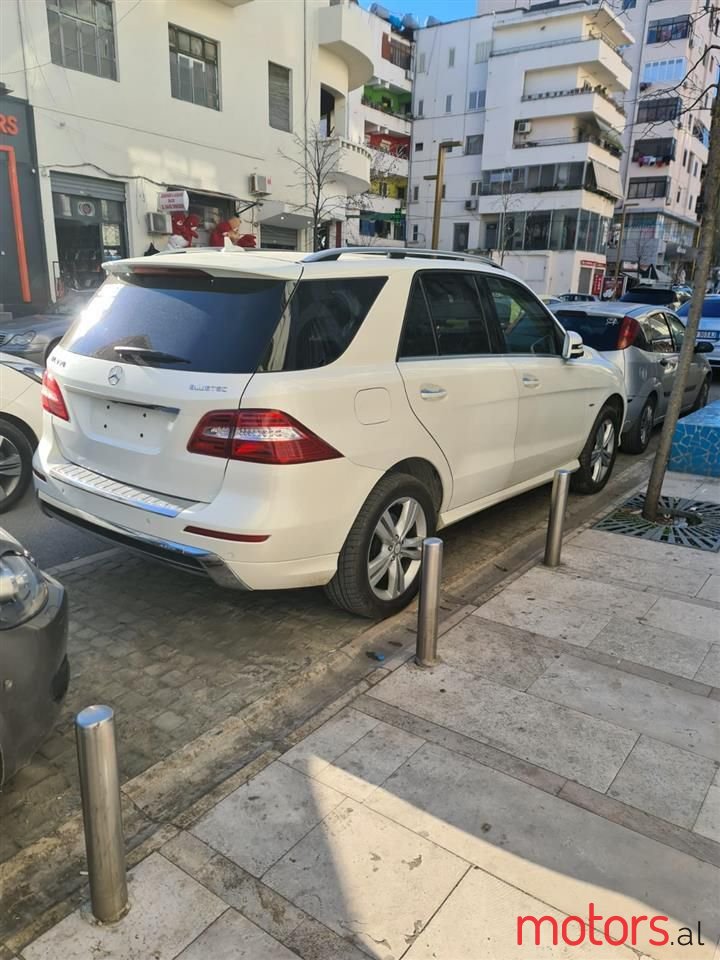 2012' Mercedes-Benz ML 350 photo #2