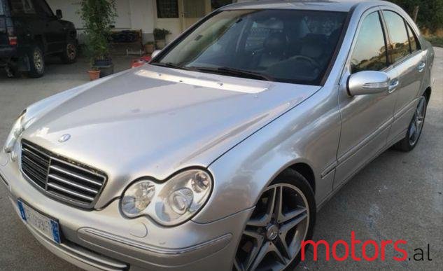 2005' Mercedes-Benz C-Class photo #1