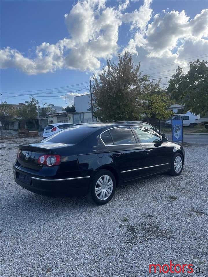 2008' Volkswagen Passat photo #3