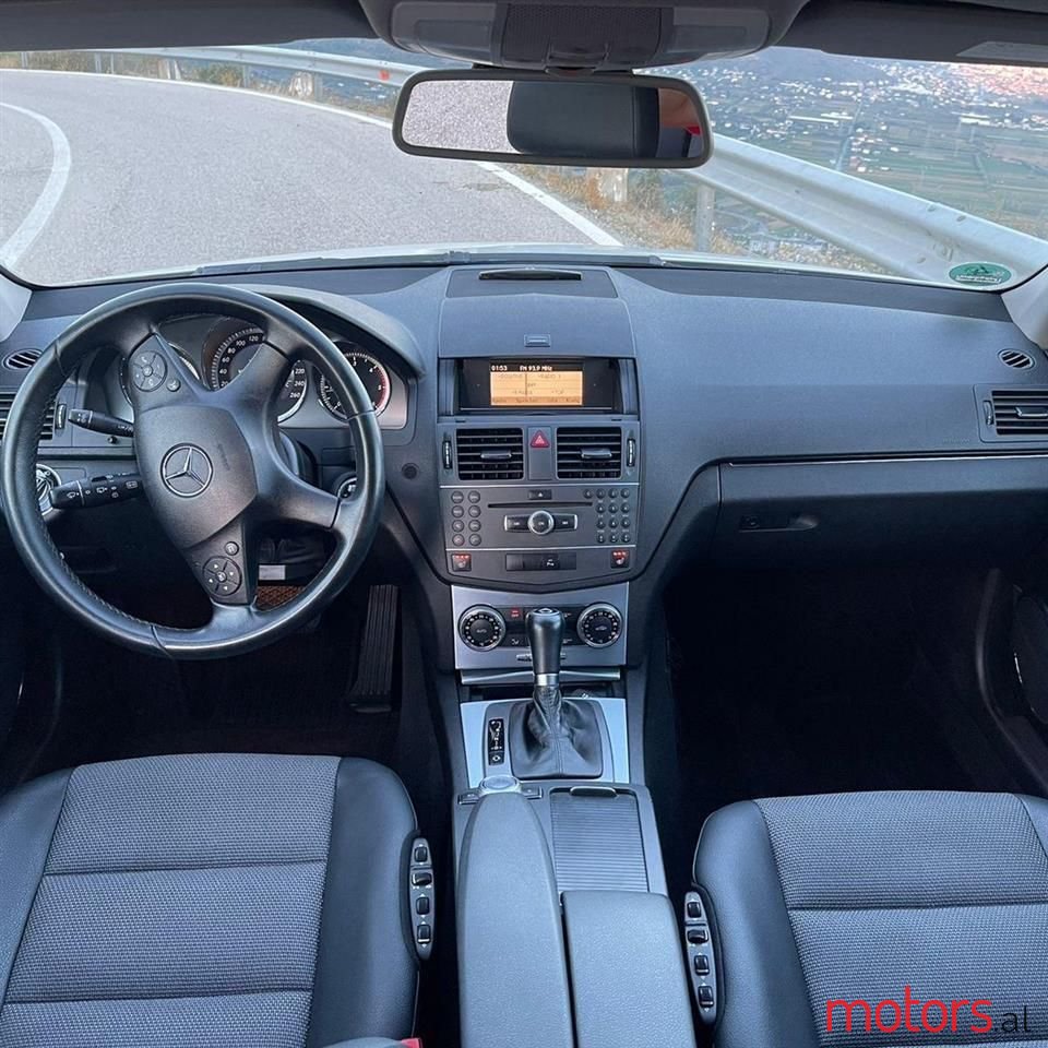 2011' Mercedes-Benz C 220 photo #4