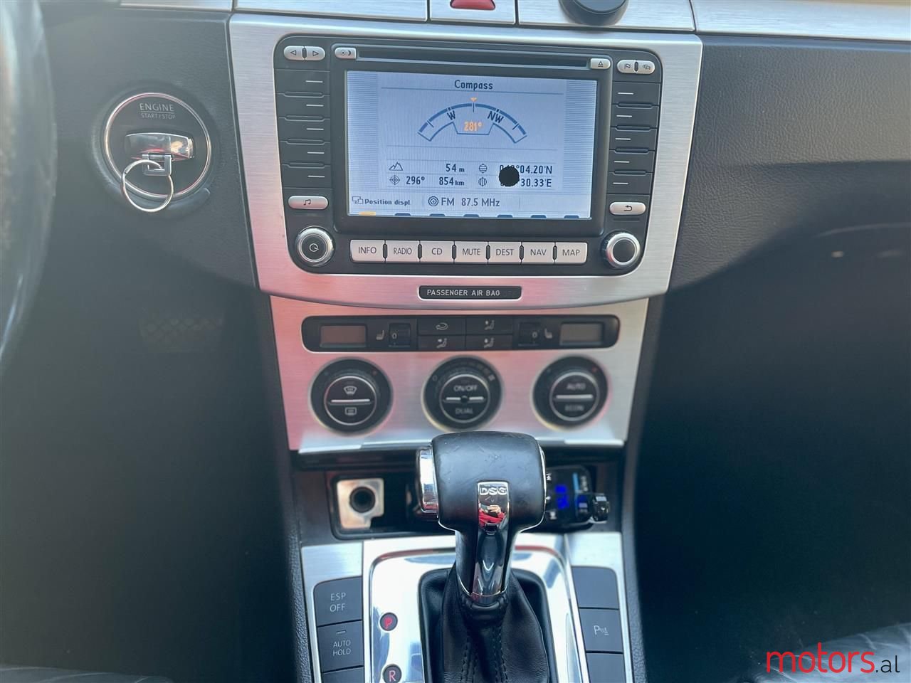 2007' Volkswagen Passat photo #6