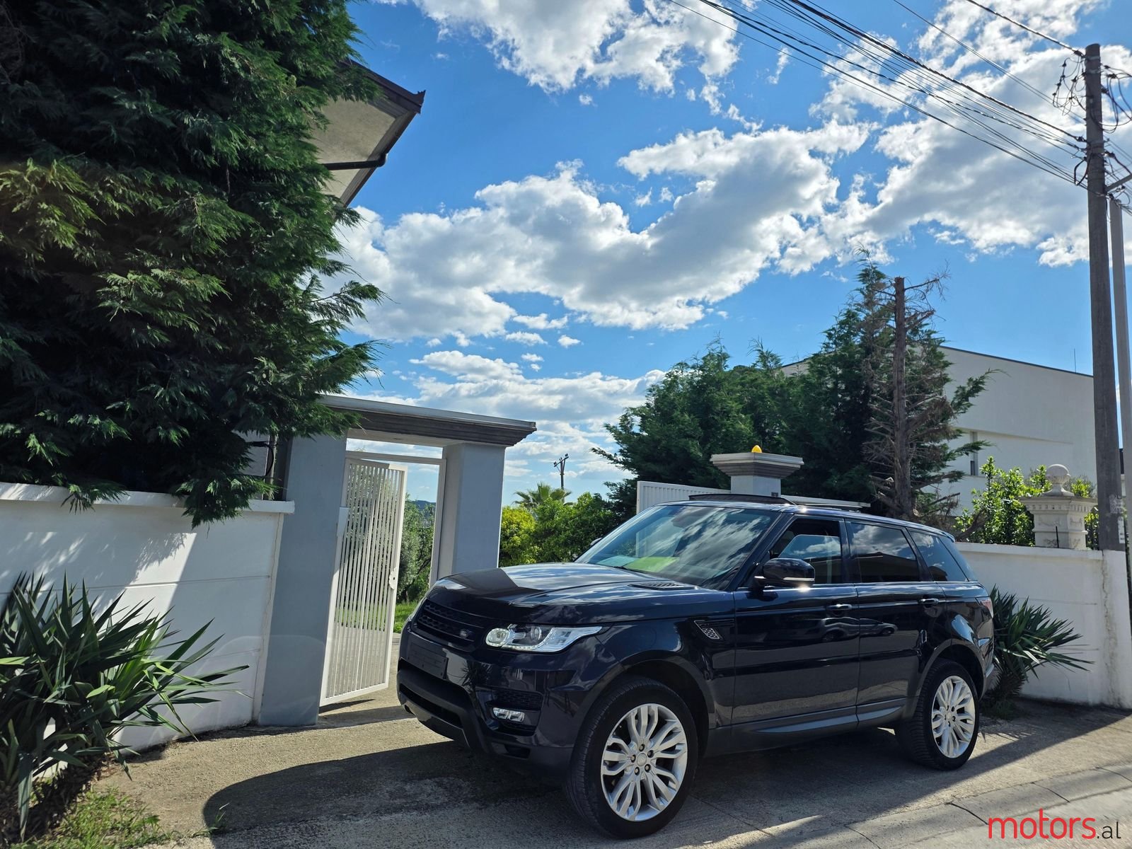 2016' Land Rover Range Rover Sport photo #5