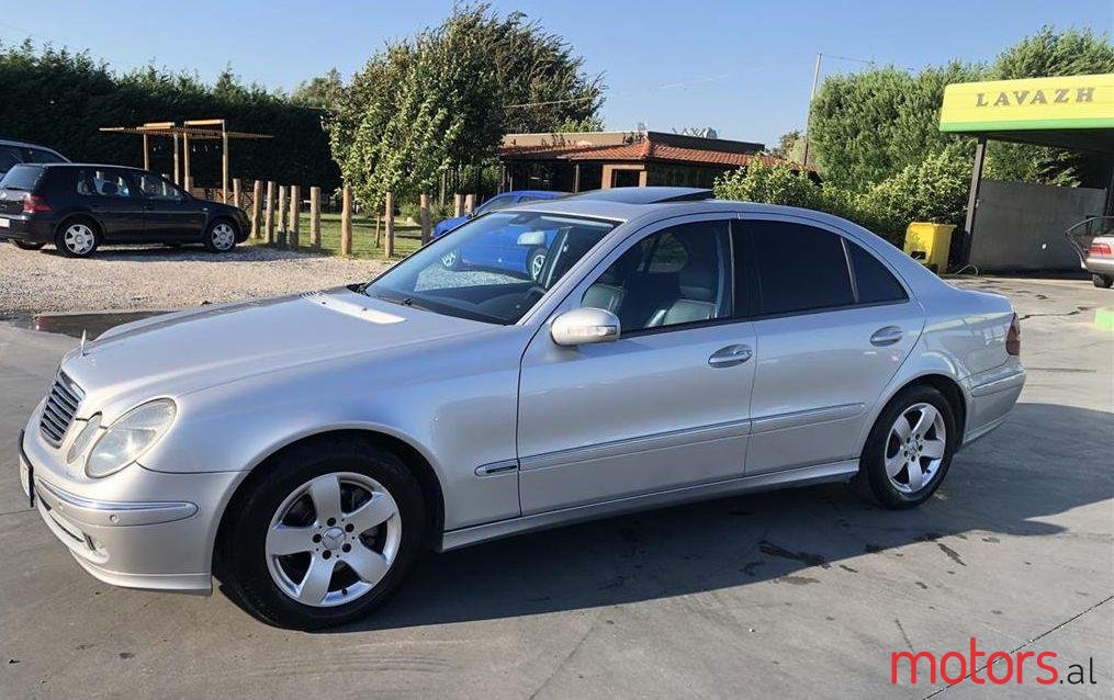 2002' Mercedes-Benz E 270 photo #1