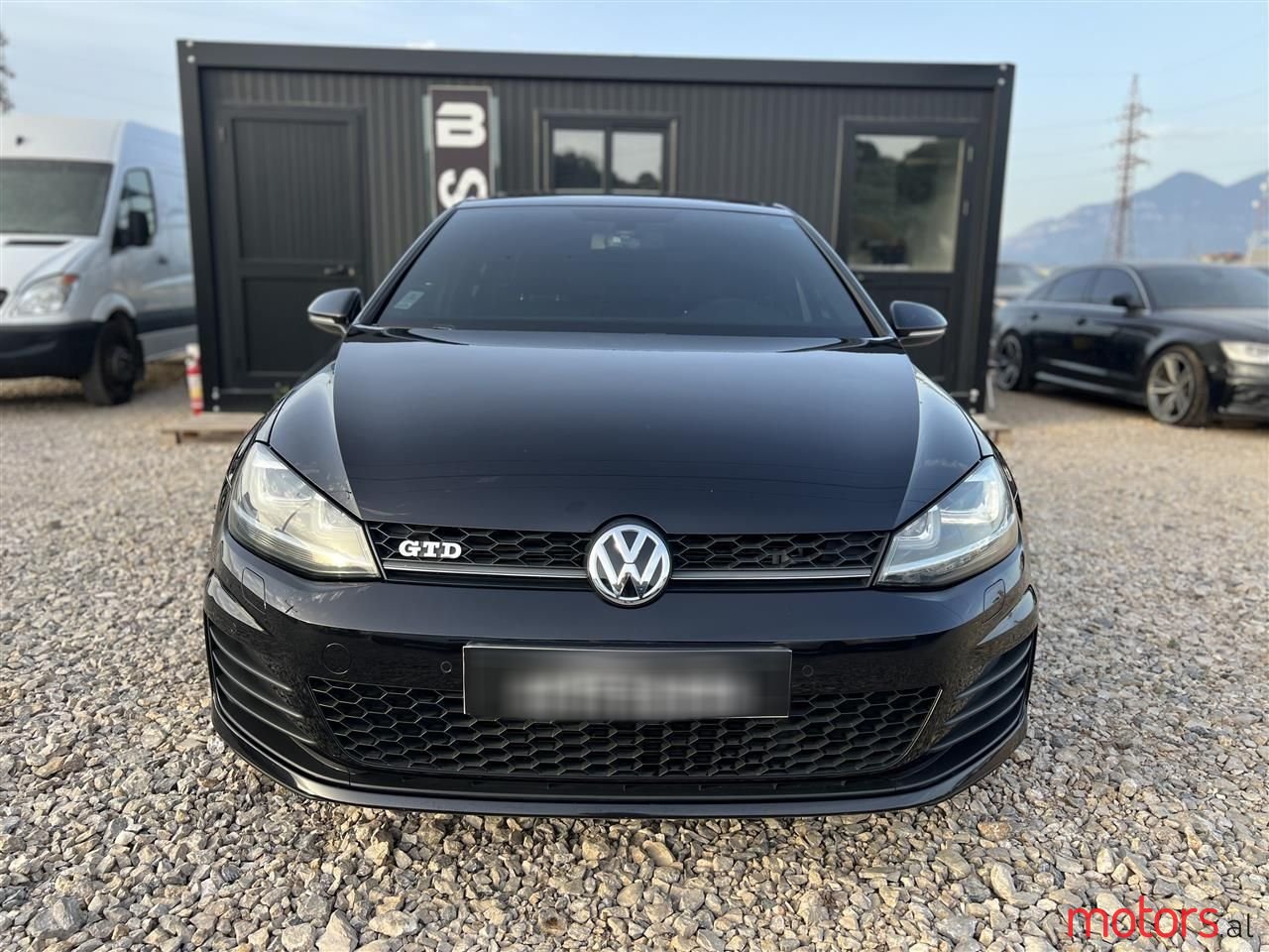 2015' Volkswagen Golf photo #5