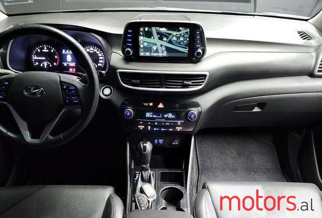 2020' Hyundai Tucson photo #6