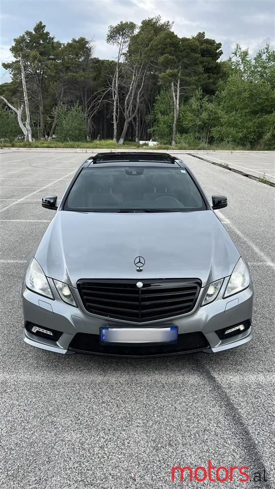 2010' Mercedes-Benz E 350 photo #1