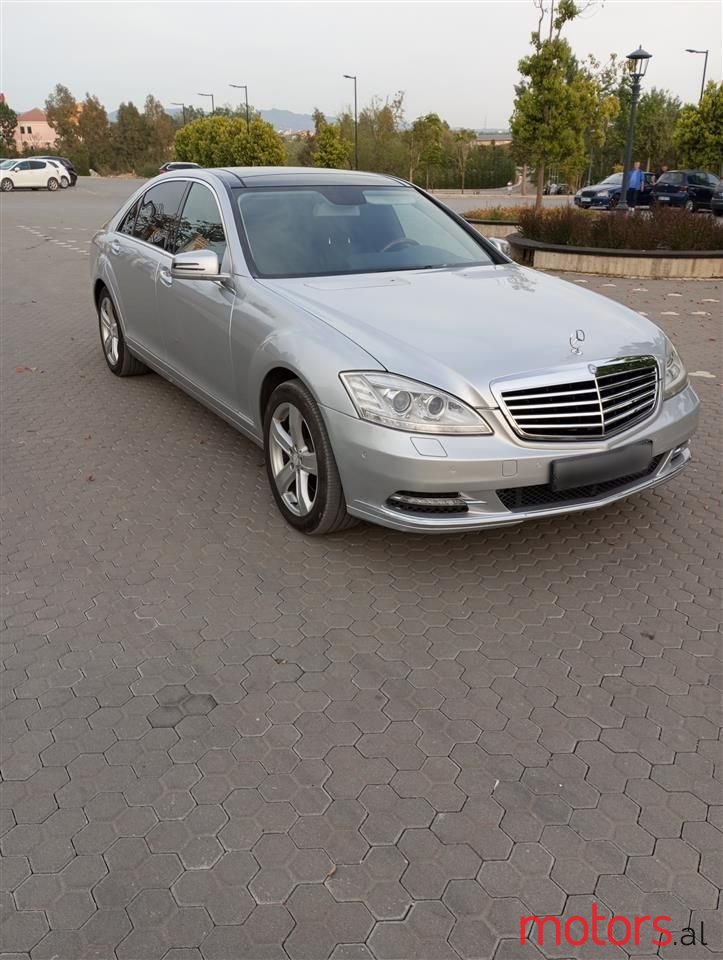 2011' Mercedes-Benz S 350 photo #2