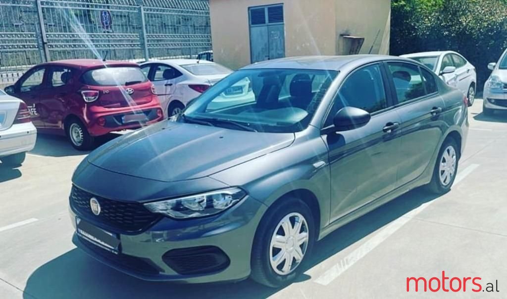 2017' Fiat Tipo photo #1