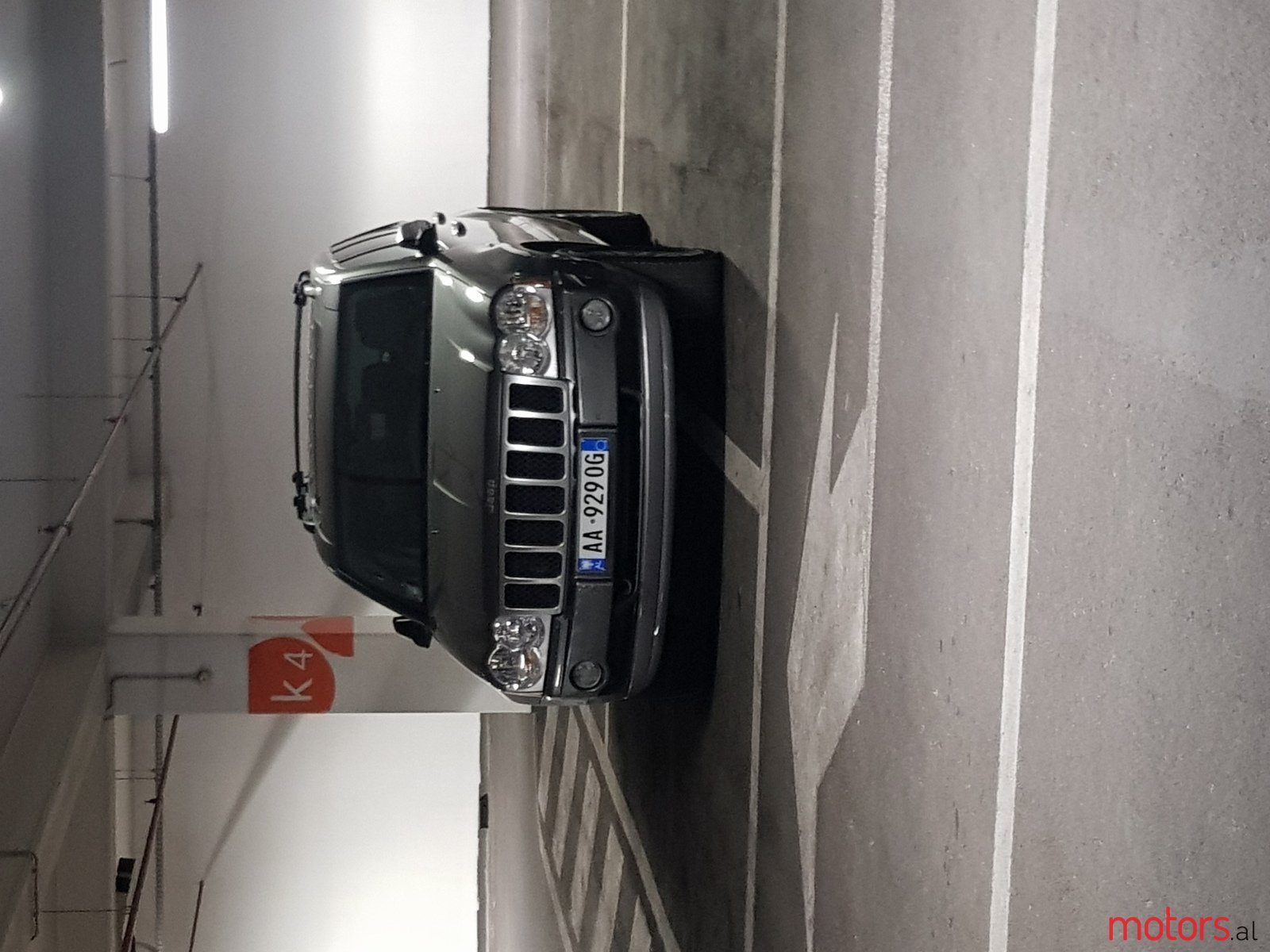 2006' Jeep Grand Cherokee photo #2