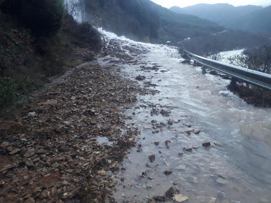 Reshjet e shiut, rrëshqitje dheu e gurësh në Shkodër