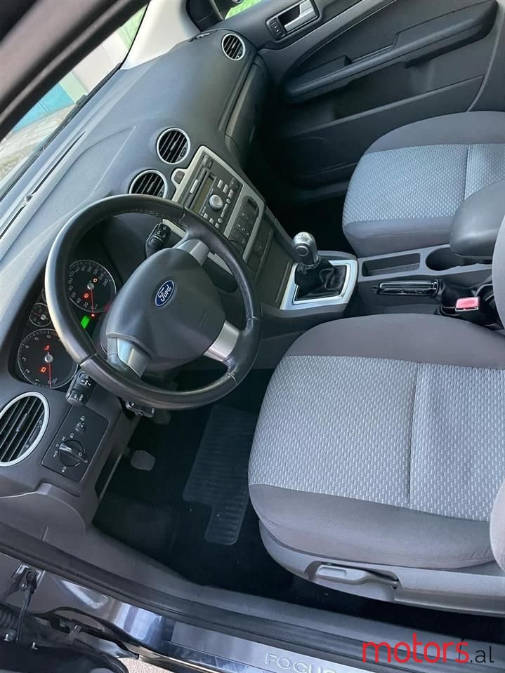 2007' Ford Focus photo #2