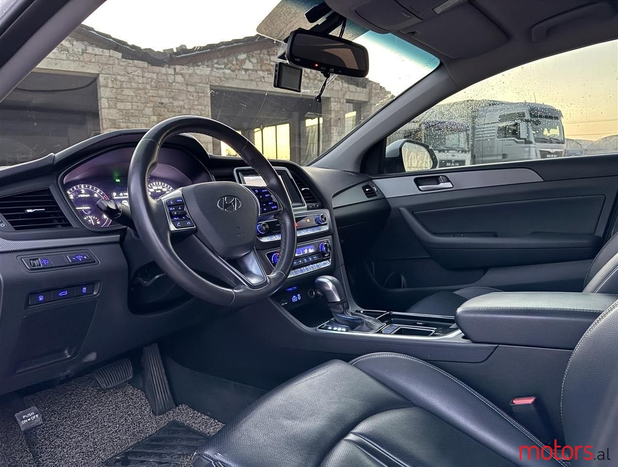 2018' Hyundai Sonata photo #2