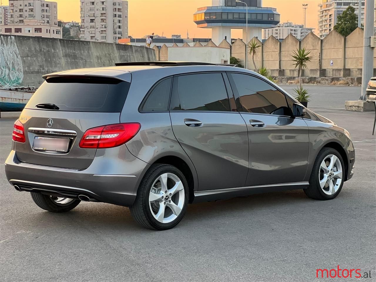2014' Mercedes-Benz B 250 photo #6