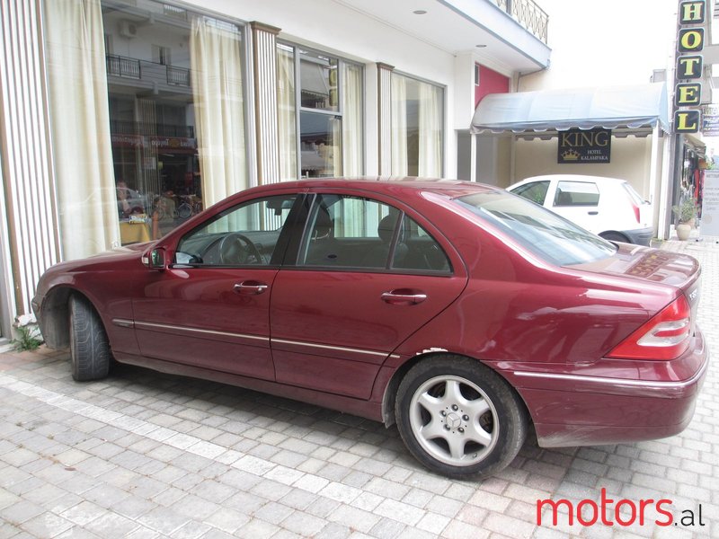 2002' Mercedes-Benz C-Class 220 photo #3