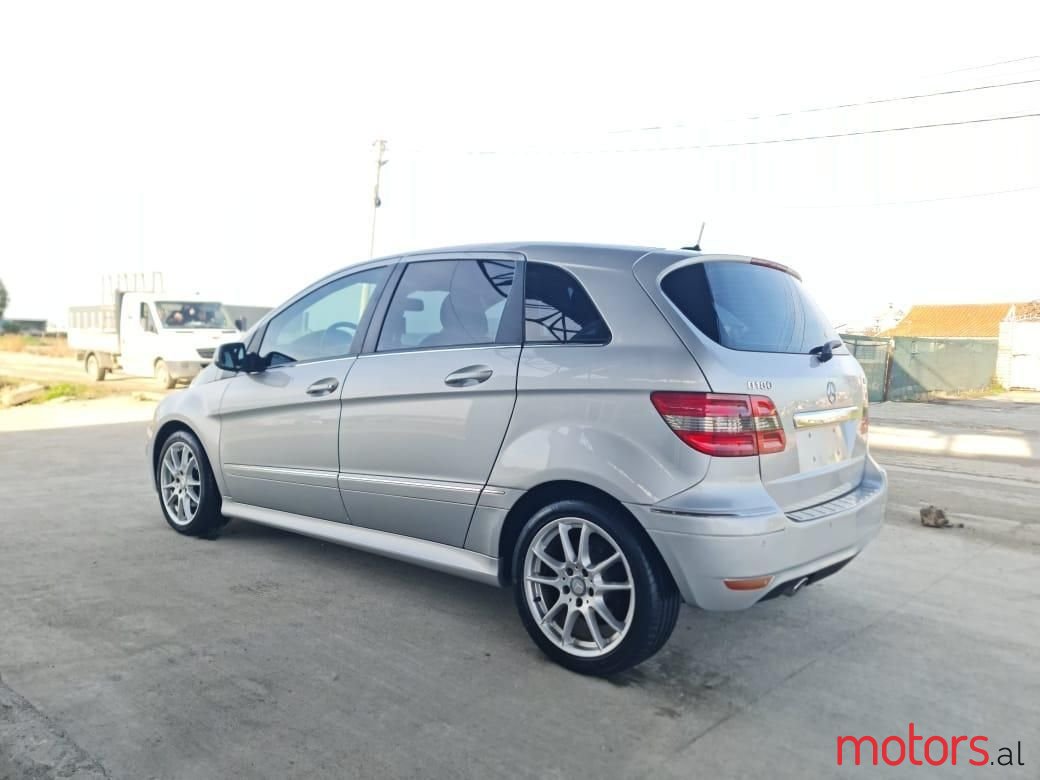 2010' Mercedes-Benz B 180 photo #6