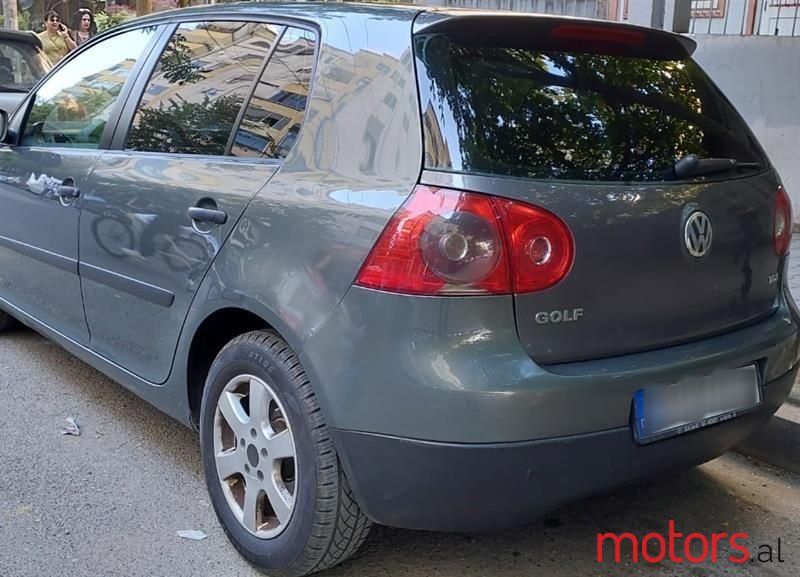 2005' Volkswagen Golf photo #3