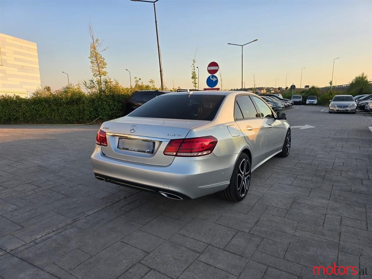 2015' Mercedes-Benz E 220 photo #4