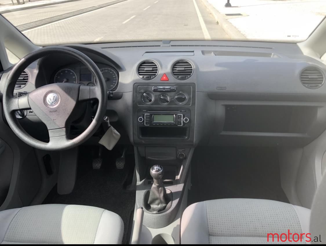 2007' Volkswagen Caddy photo #6