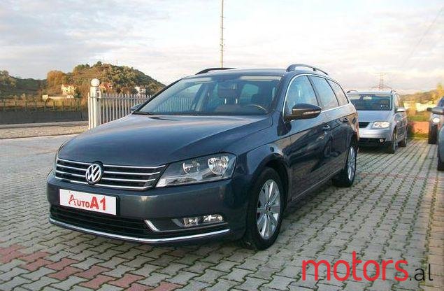 2013' Volkswagen Passat photo #2