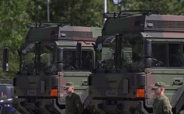 Kosova pajiset me kamionë ushtarakë nga Gjermania