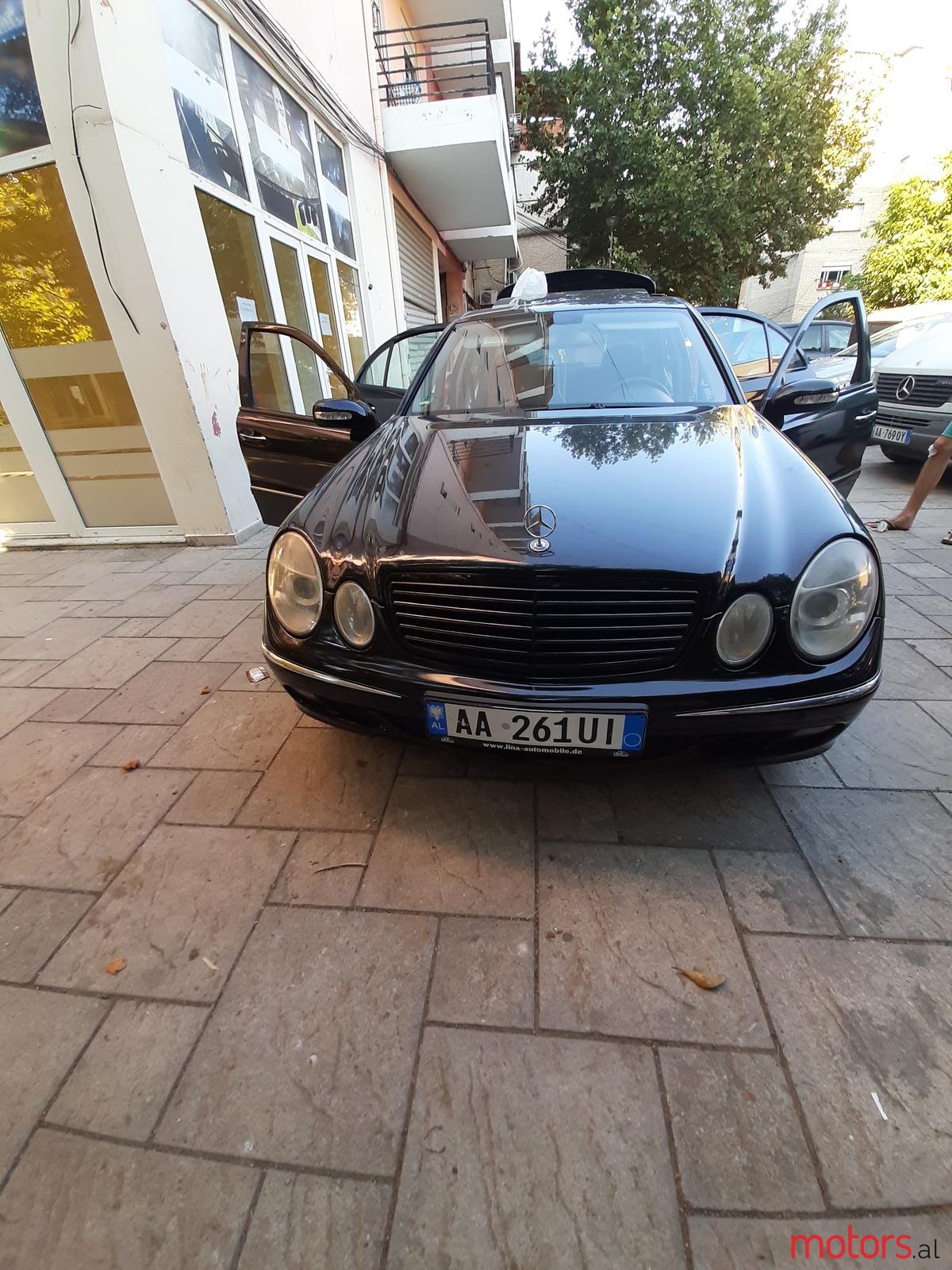 2005' Mercedes-Benz E-Class 220 photo #4