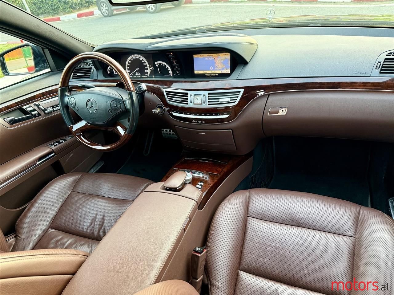 2011' Mercedes-Benz S 350 photo #2