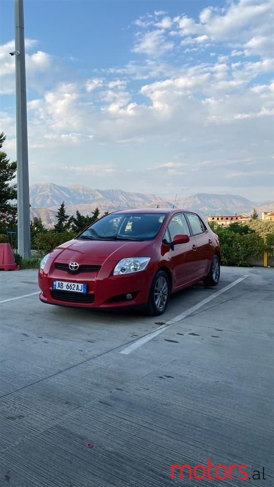 2009' Toyota Auris photo #2