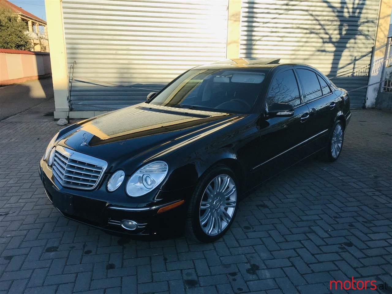 2008' Mercedes-Benz E 320 photo #1