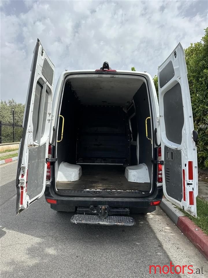 2011' Mercedes-Benz Sprinter photo #6