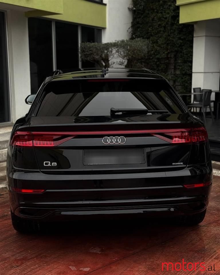 2022' Audi Q8 photo #3