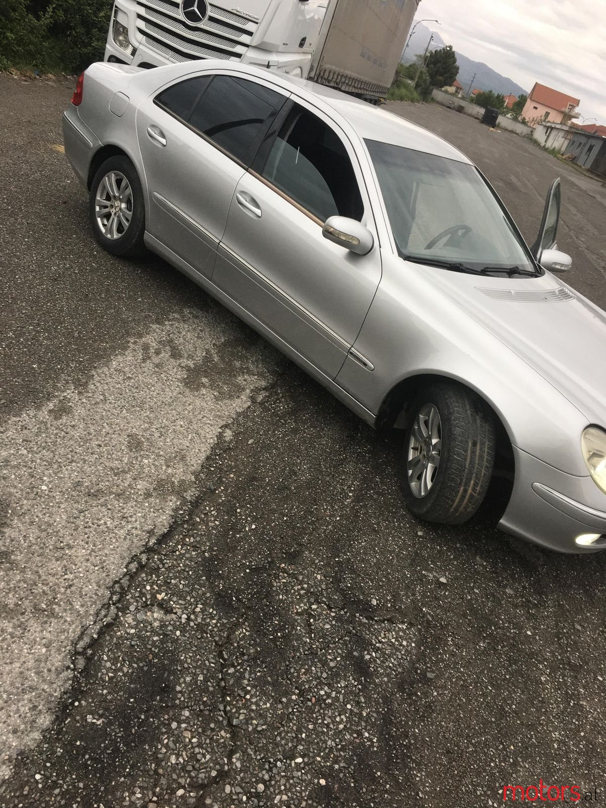 2003' Mercedes-Benz 270 photo #3