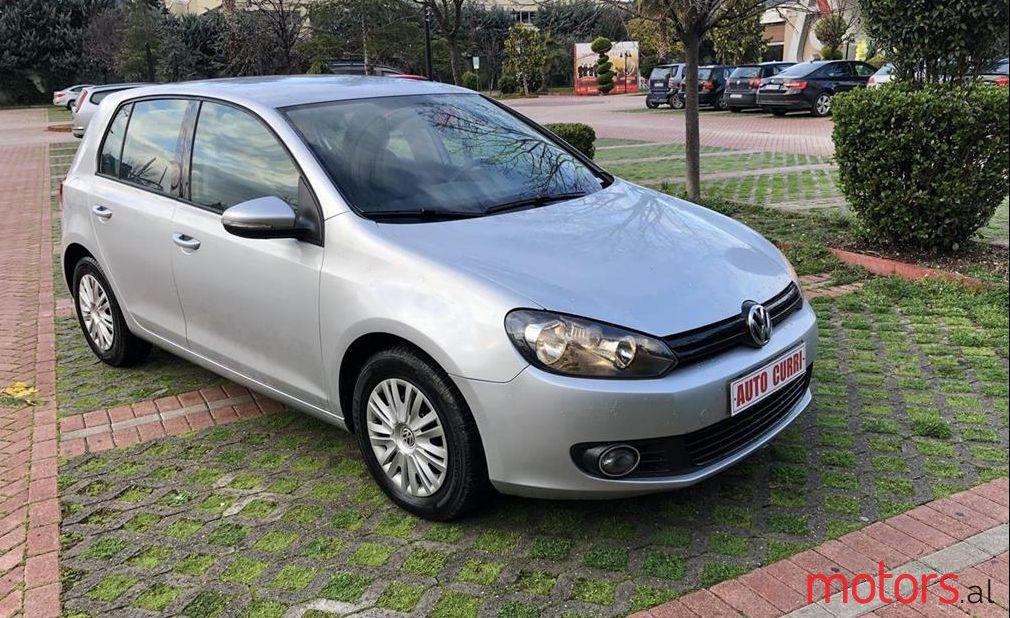 2010' Volkswagen Golf photo #1