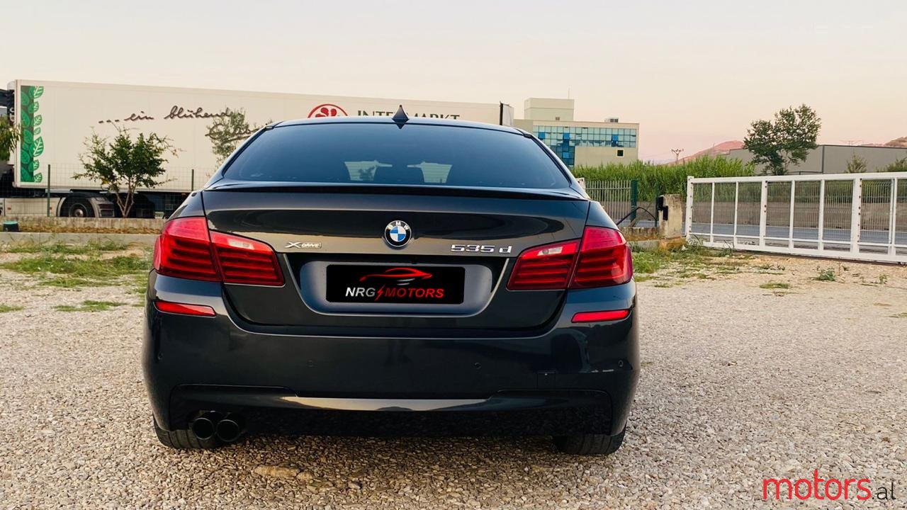 2014' BMW 5 Series photo #3