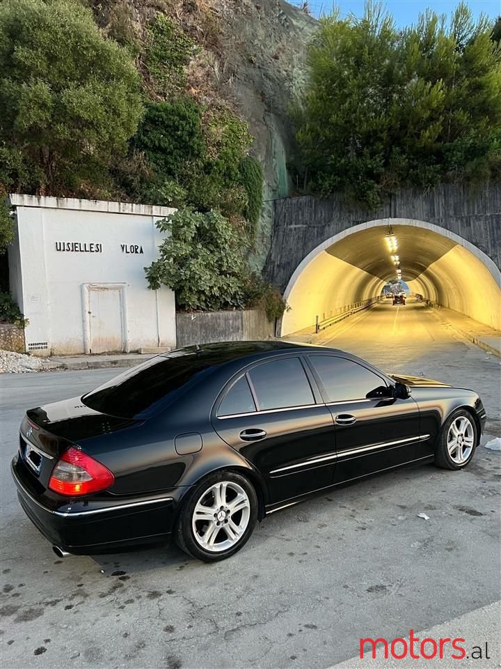 2007' Mercedes-Benz E 200 photo #3