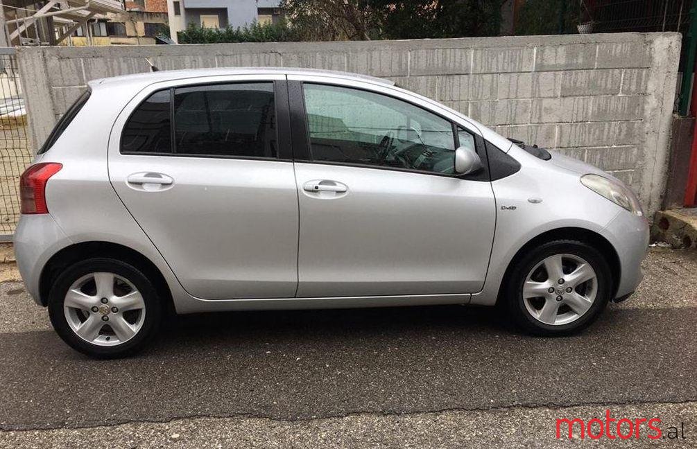 2007' Toyota Yaris photo #1
