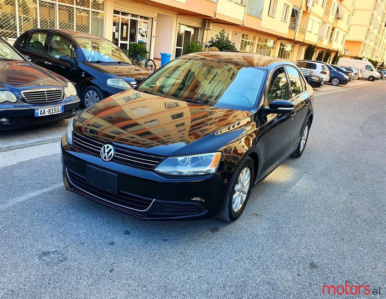 2012' Volkswagen Jetta photo #1