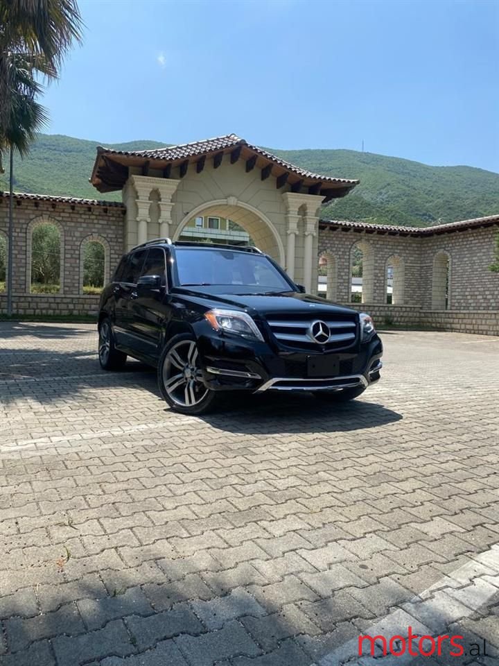 2015' Mercedes-Benz GLK 250 photo #1
