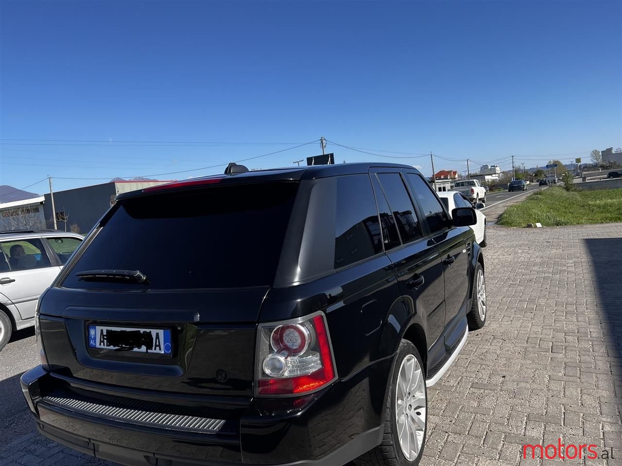 2009' Land Rover Range Rover Sport photo #3