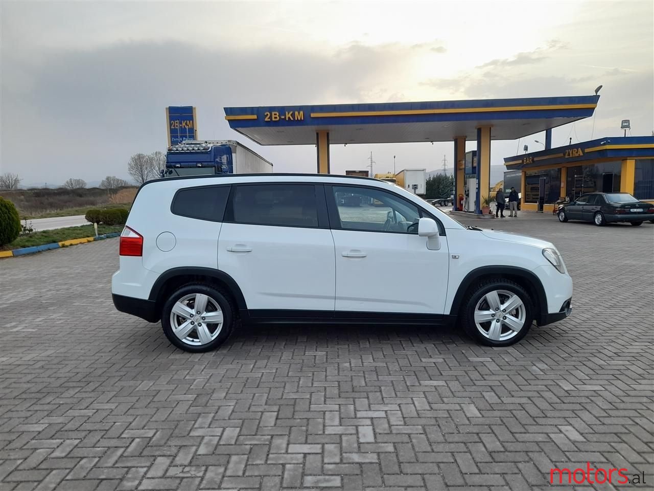 2013' Chevrolet Orlando photo #6