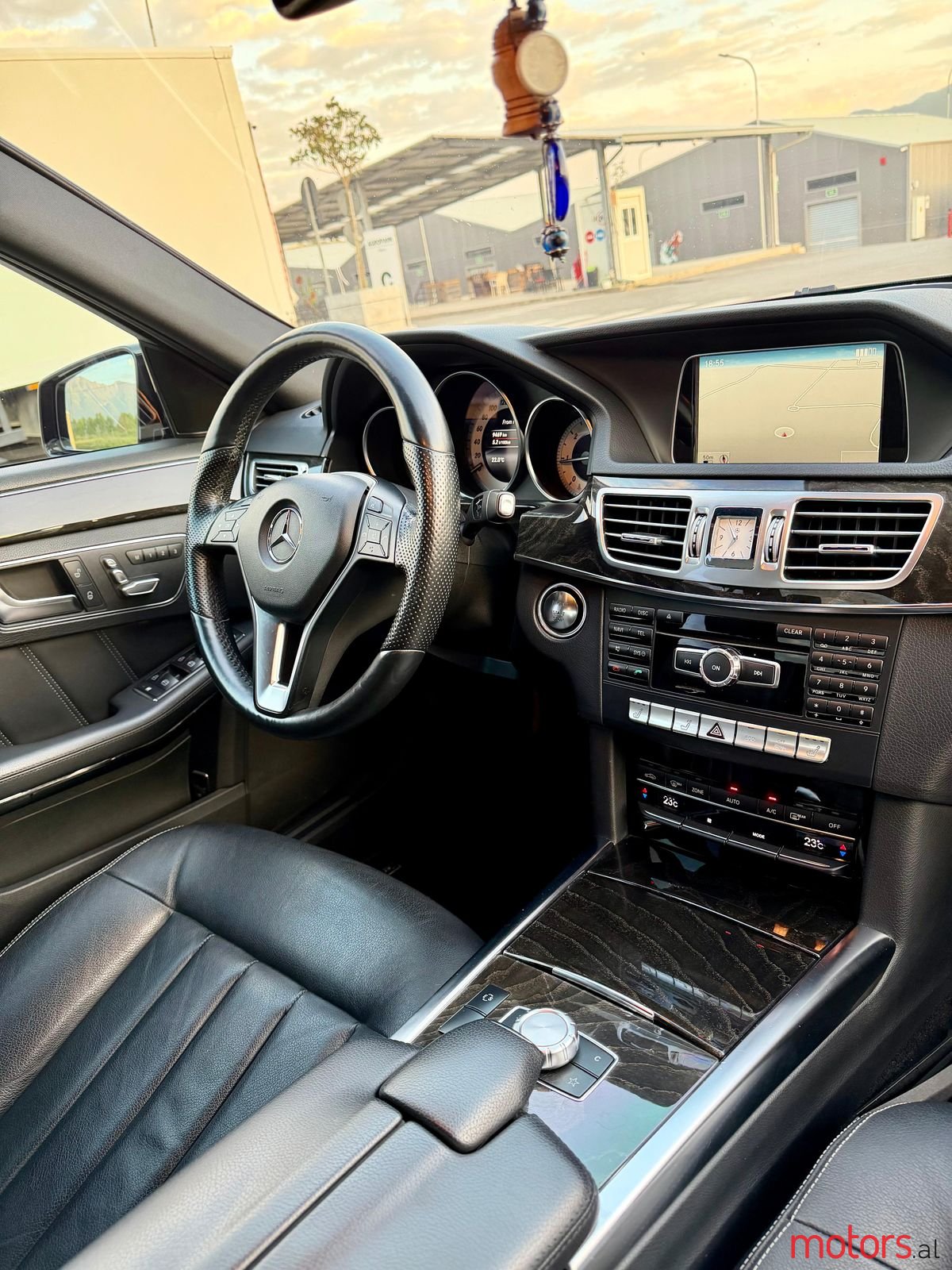 2014' Mercedes-Benz E 220 photo #4