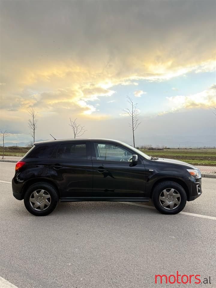 2014' Mitsubishi ASX photo #5