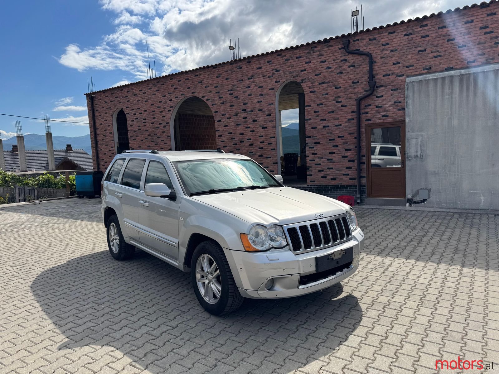 2008' Jeep Grand Cherokee photo #2